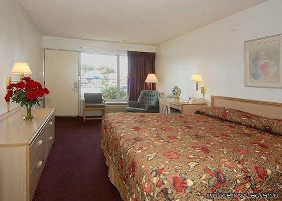 Econo Lodge Airport I-35 North Farmers Branch Zewnętrze zdjęcie