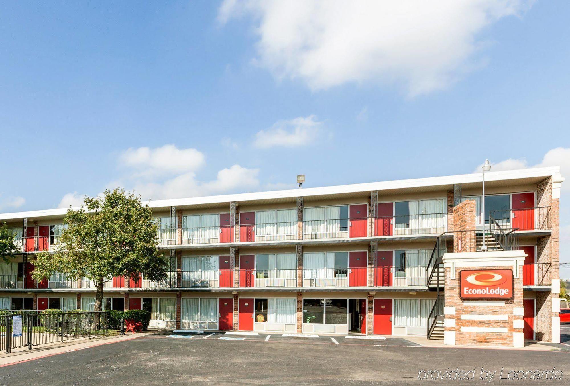 Econo Lodge Airport I-35 North Farmers Branch Zewnętrze zdjęcie