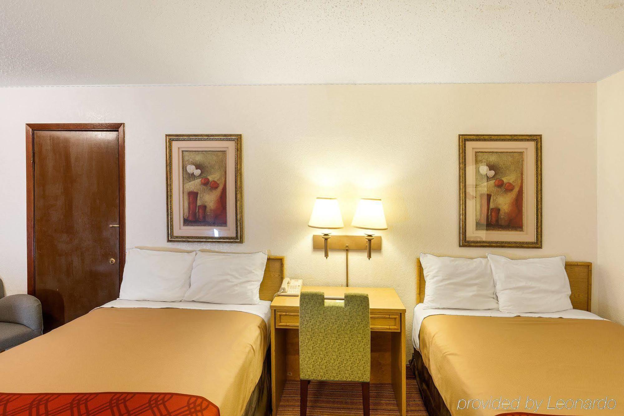 Econo Lodge Airport I-35 North Farmers Branch Zewnętrze zdjęcie