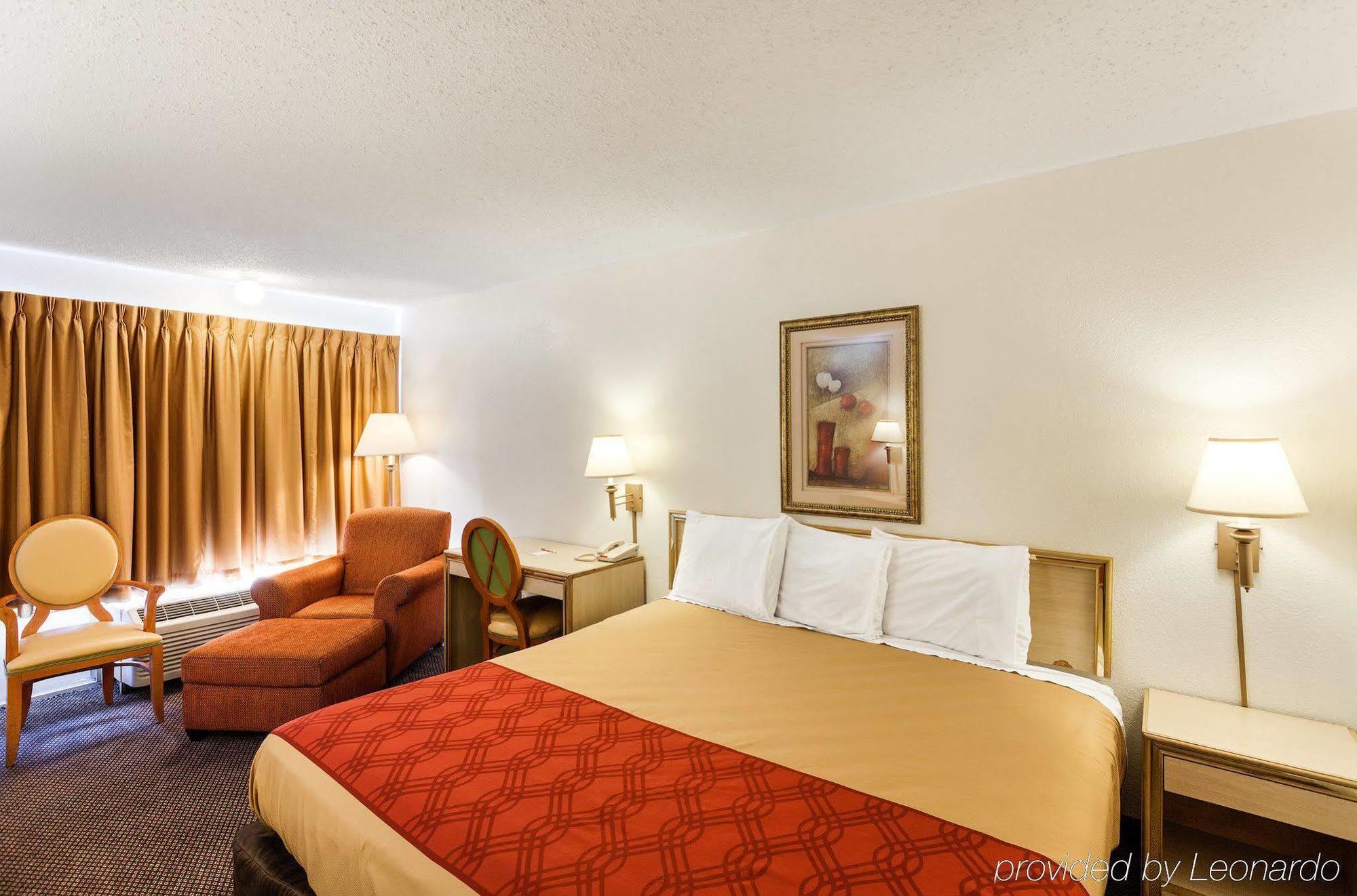 Econo Lodge Airport I-35 North Farmers Branch Zewnętrze zdjęcie