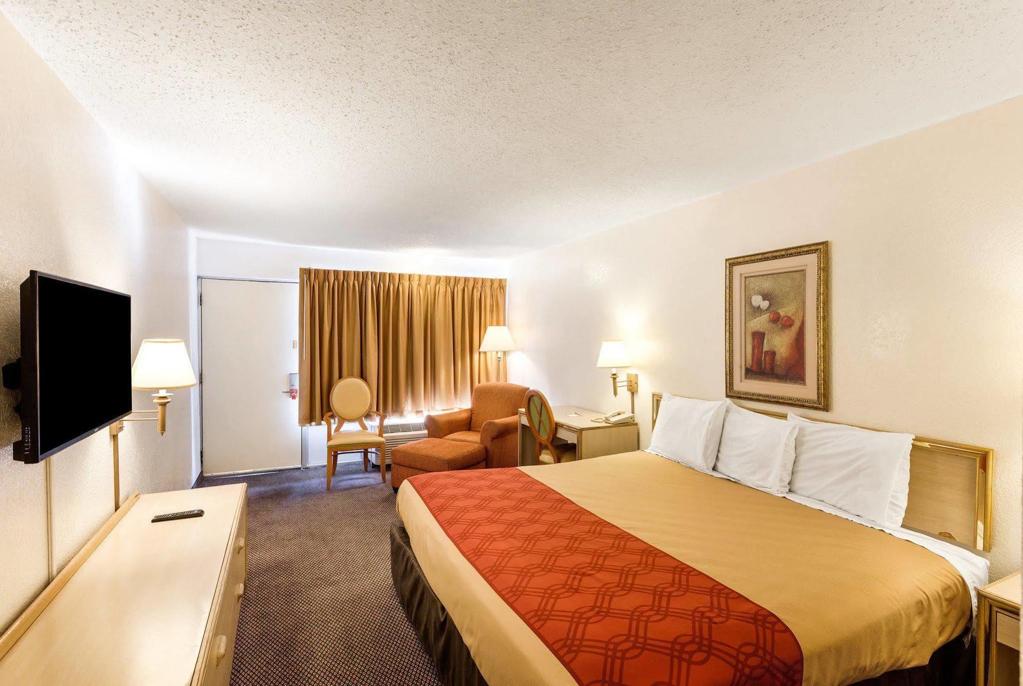 Econo Lodge Airport I-35 North Farmers Branch Zewnętrze zdjęcie