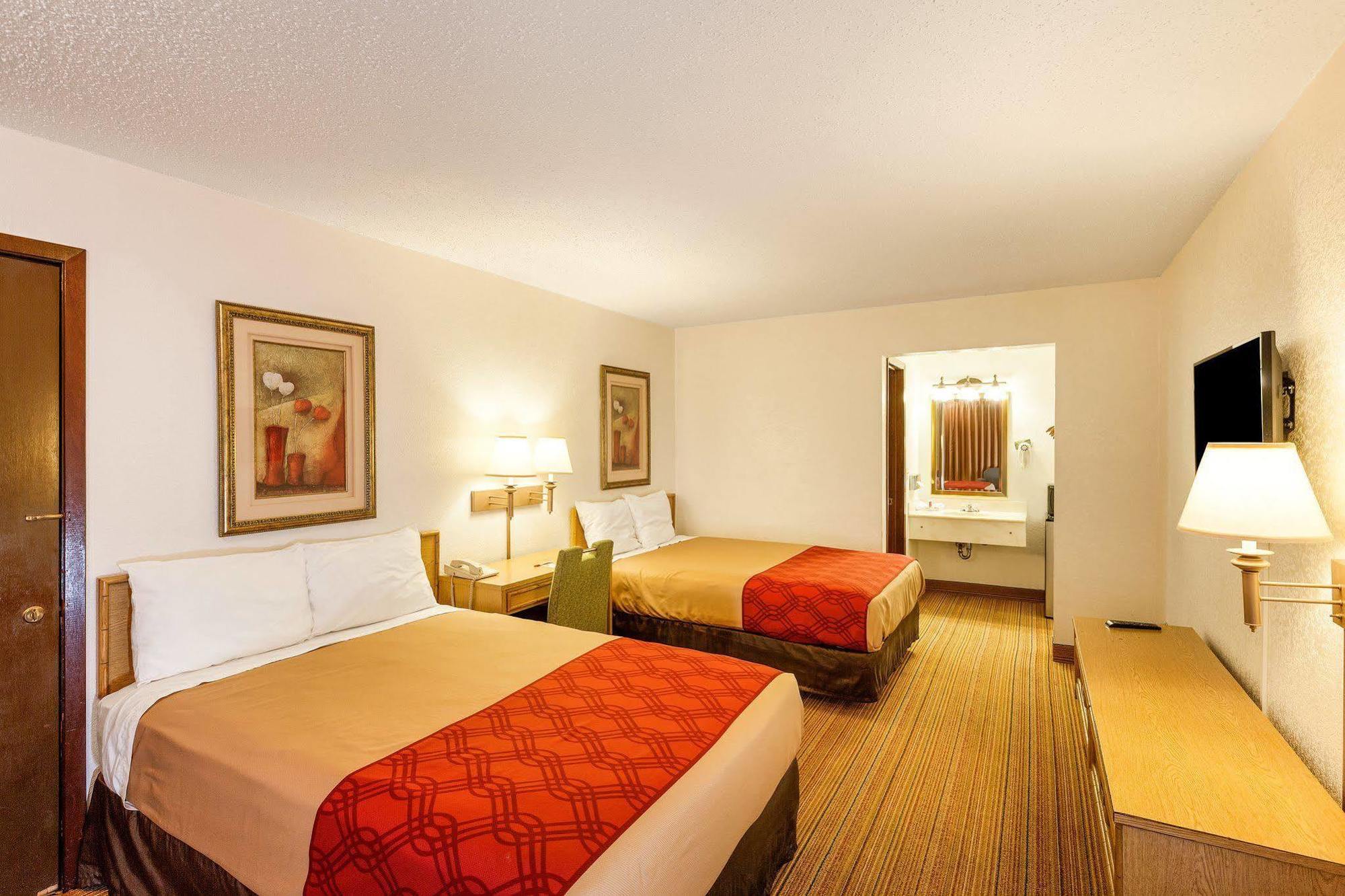 Econo Lodge Airport I-35 North Farmers Branch Zewnętrze zdjęcie